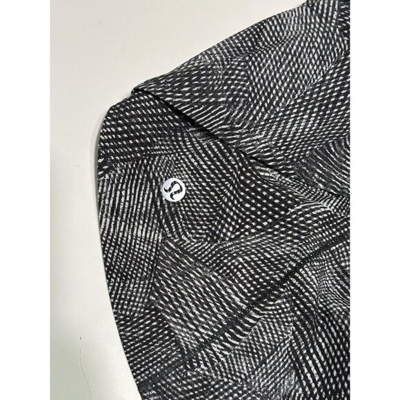 Lululemon Speed Up Low-Rise Short 2” Lined Running Shorts Size 10 - Picture 4 of 9